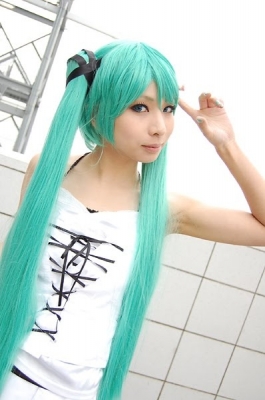 Hatsune Miku white dress by Kanda Midori 016
 Hatsune Miku vocaloid cosplay