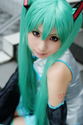 Hatsune Miku by Kanda Midori 014
 Hatsune Miku vocaloid cosplay