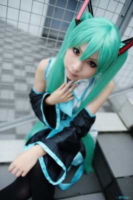 Hatsune Miku by Kanda Midori 012
 Hatsune Miku vocaloid cosplay