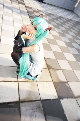 Hatsune Miku by Kanda Midori 006
 Hatsune Miku vocaloid cosplay