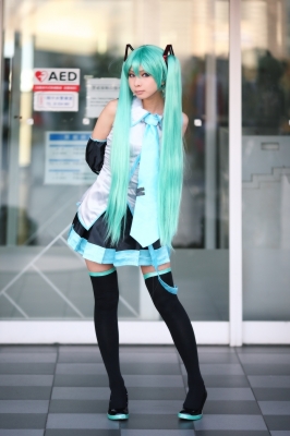 Hatsune Miku by Kanda Midori 003
 Hatsune Miku vocaloid cosplay