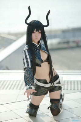 Black Gold Saw by Kohki 007
 Black Rock Shooter cosplay