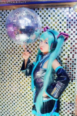 Hatsune Miku by Tomia 
 Hatsune Miku Tomia cosplay