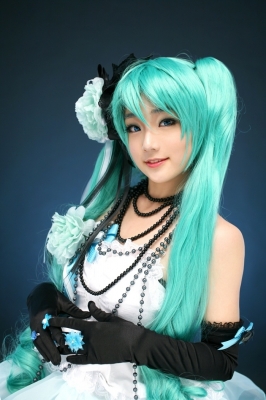 Hatsune Miku by K Miyuko
 Hatsune Miku K Miyuko cosplay