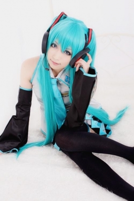 Hatsune Miku by Iori
 Hatsune Miku Iori cosplay