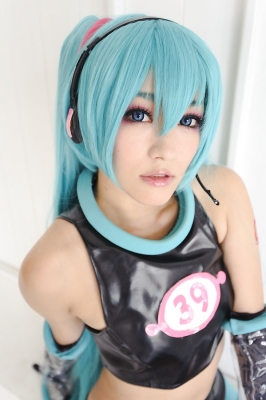 Hatsune Miku by Aira
 Hatsune Miku Aira cosplay