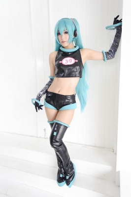 Hatsune Miku by Aira
 Hatsune Miku Aira cosplay