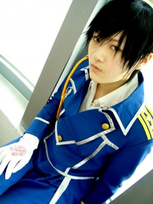 Roy Mustang by Jun Miantiao 
fullmetal alchemist roy mustang anime cosplay     