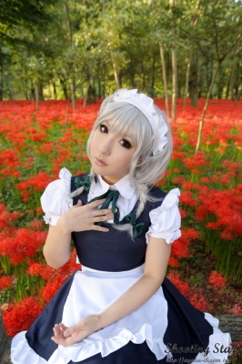 izayoi sakuya by saku
touhou cosplay pictures  