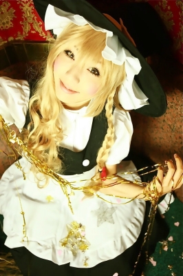 kirisame marisa by hanamura misaki
touhou cosplay pictures  