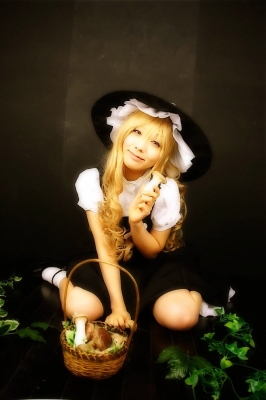 kirisame marisa by hanamura misaki
touhou cosplay pictures  