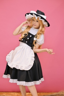 kirisame marisa by kipi
touhou cosplay pictures  