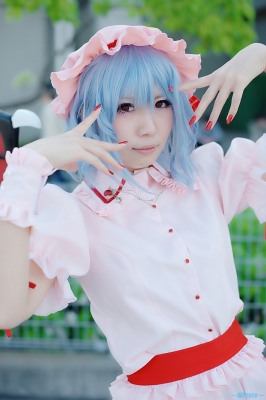 remilia scarlet by sakuragi mui
touhou cosplay pictures  