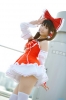 hakurei reimu by lenfried
touhou cosplay pictures  