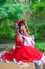 hakurei reimu by riyo
touhou cosplay pictures  