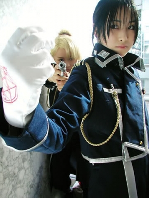 Roy Mustang and Riza Hawkeye
fma cosplay